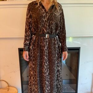 Great condition, maxi duster dress